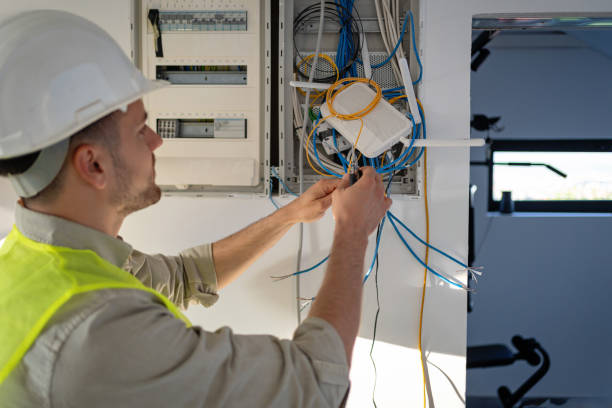 Best Affordable Emergency Electrician  in Townsend, DE